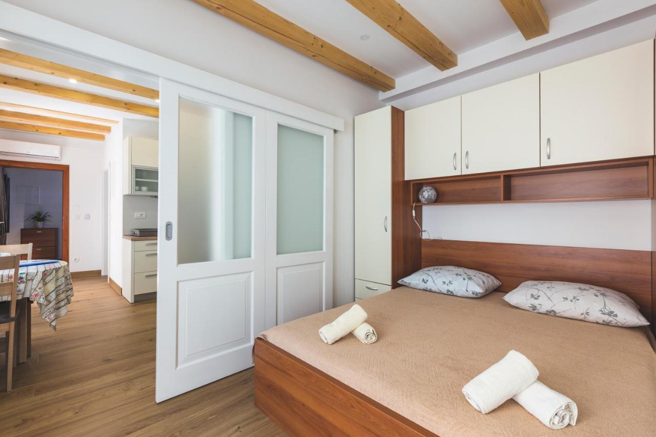 Vinea Apartmani Umag, Ulica G Garibaldia 2 Exterior photo