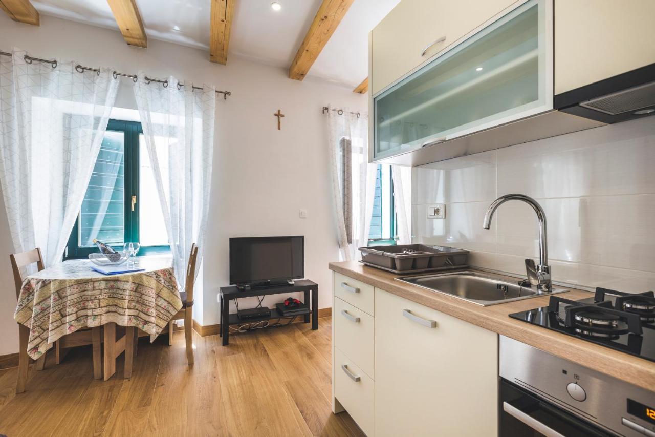 Vinea Apartmani Umag, Ulica G Garibaldia 2 Exterior photo