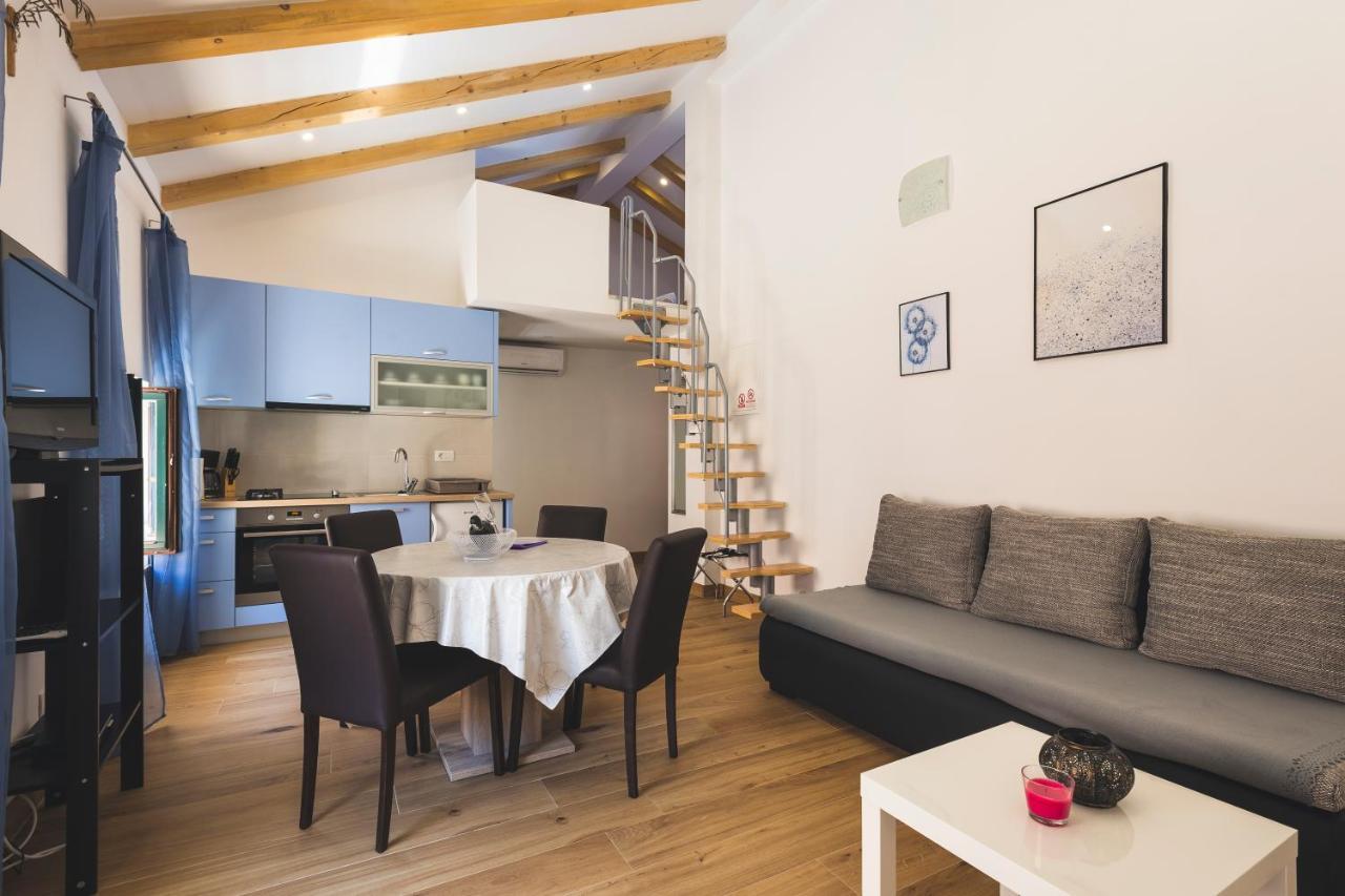 Vinea Apartmani Umag, Ulica G Garibaldia 2 Exterior photo